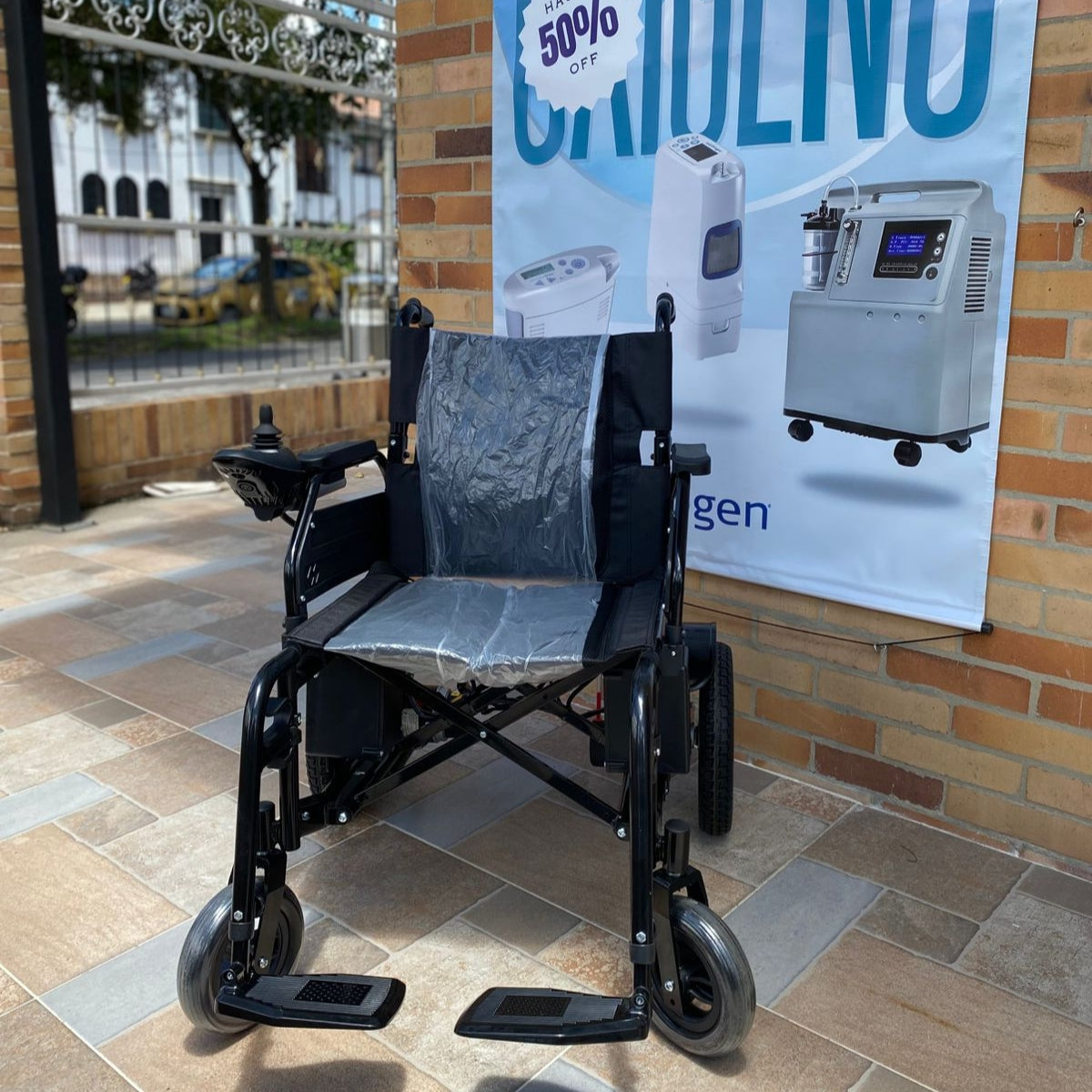 Silla de Ruedas Eléctrica Reposa Brazos y Pies Abatibles Negro
